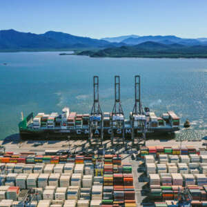 Terminal de Contêineres de Paranaguá amplía la capacidad de manipulación de contenedores y refuerza la sostenibilidad al recibir nuevos buques propulsados por GNL de CMA CGM